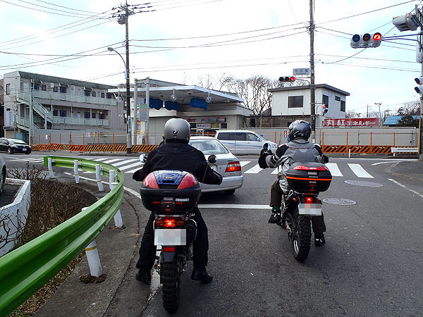 お昼ご飯を食べに行くツー